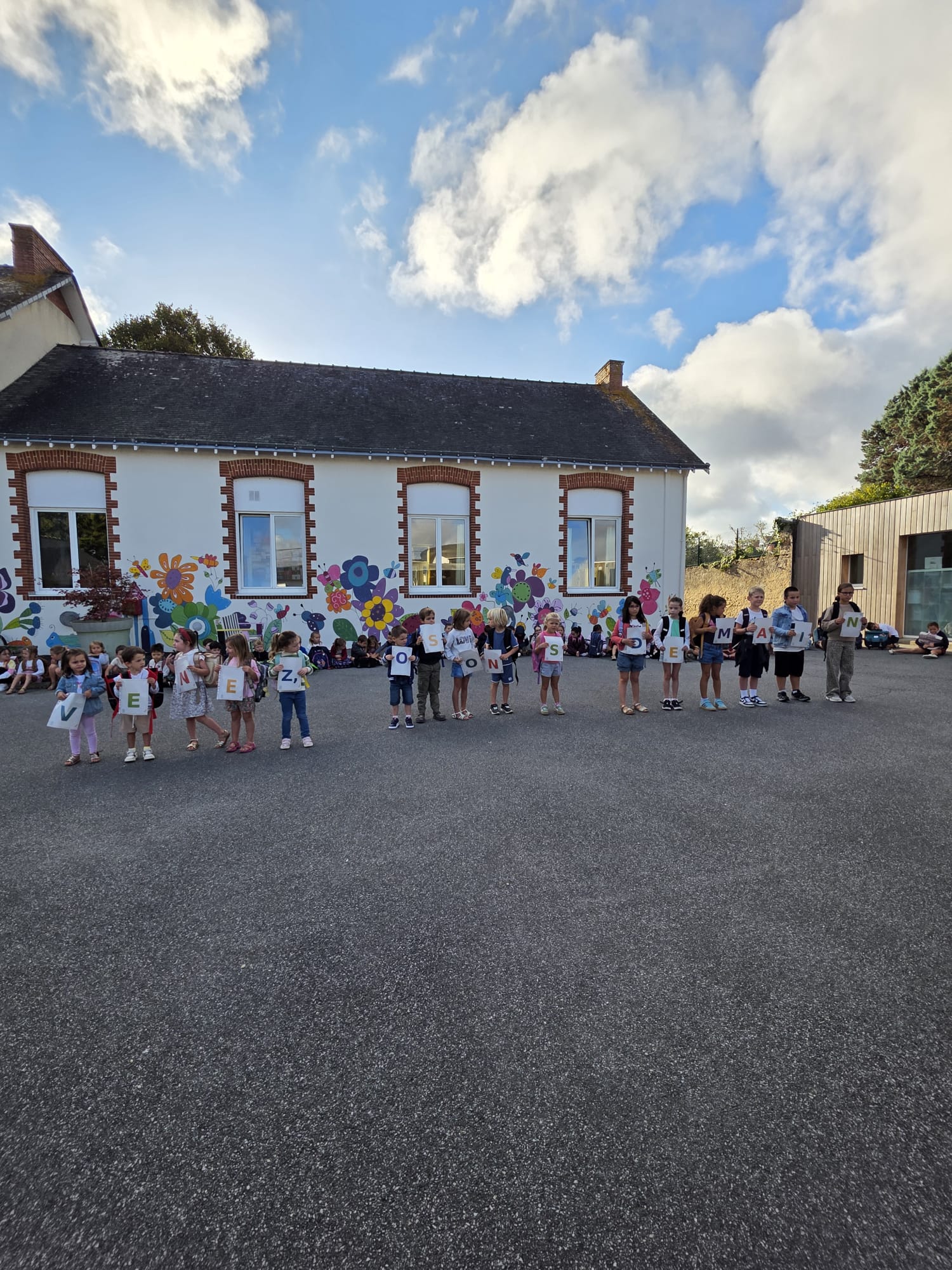 Une belle célébration de rentrée et la bénédiction des cartables